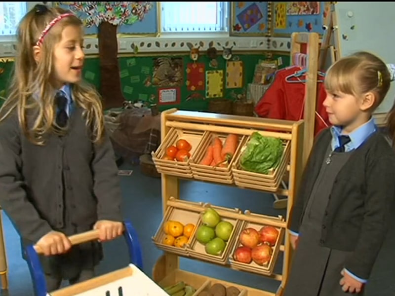 "Yn yr ardd" thumbnail